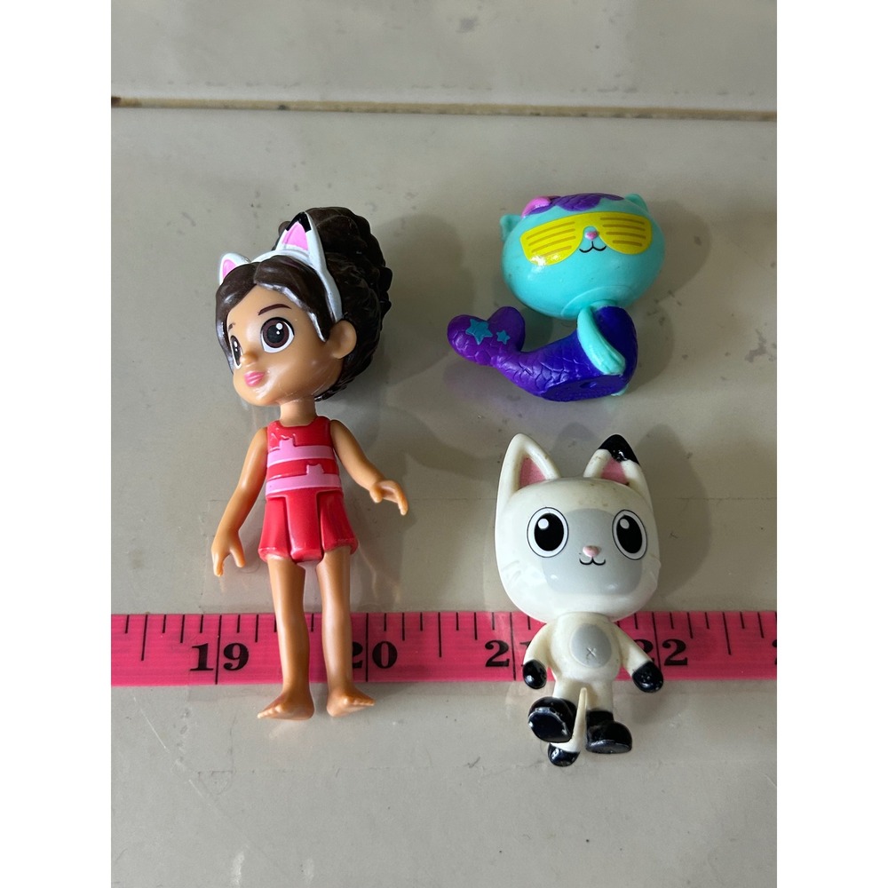 Gabbys Dollhouse Figure Lot Gabby Swimsuit Pandy Paws Mercat Spin Master Toy